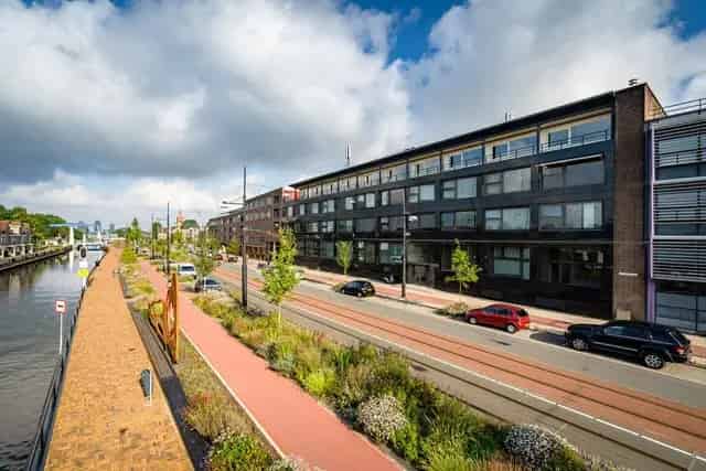 Kantoorruimte te huur Diemen  1376 m²  Uitstekende bereikbaarheid