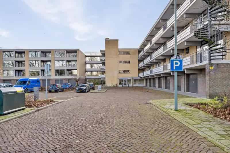 2-kamer appartement Zuidhoven  Zonnig balkon Nabij winkels en NS