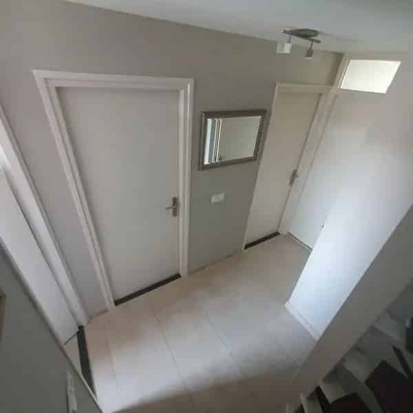 Gemeubileerde woning te Zwijndrecht 3 slaapkamers nabij Walburg