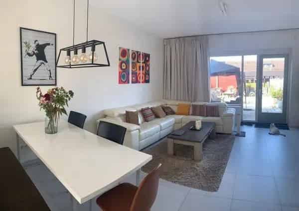 5 Slaapkamer Huis Almere Poort Gemeubileerd