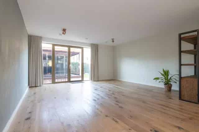 Moderne eengezinswoning 4 kamers te huur Weesp