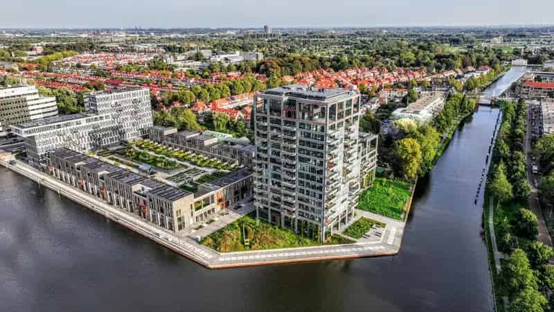 Luxe Penthouse Binckhorst Den Haag 144m2  Terras 2 Parkeren