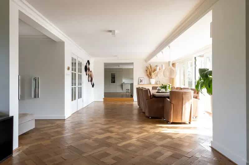 Luxe Villa met Zwembad en Guesthouse te Koop
