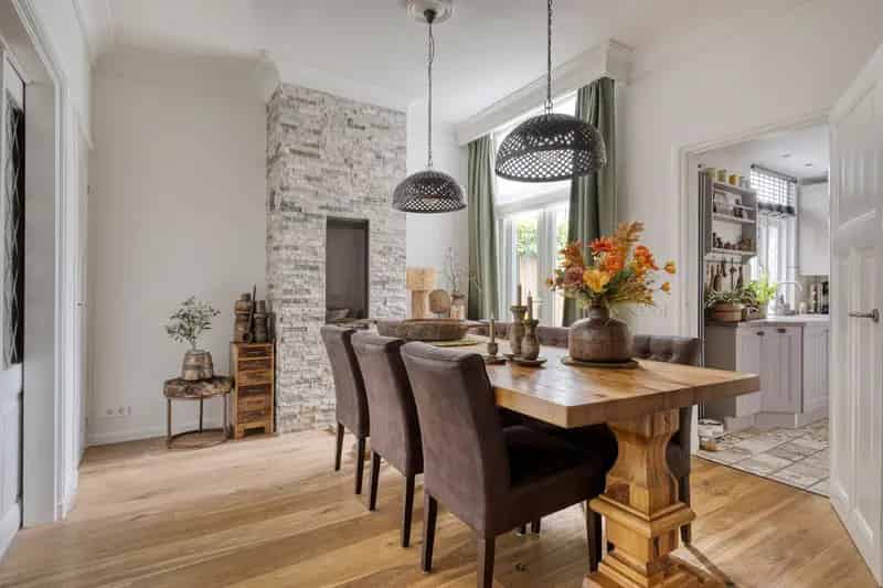 Huis te koop Oosterhout Centrum: Authentieke jaren 20 woning met moderne keuken