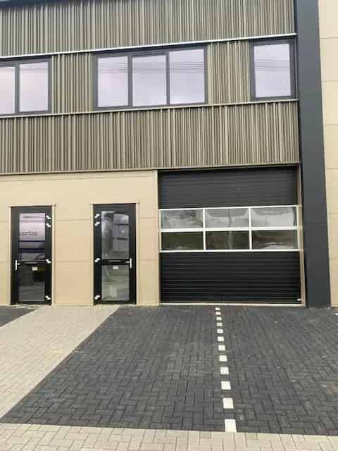 Bedrijfshal te huur Heinenoord 66m2 A29