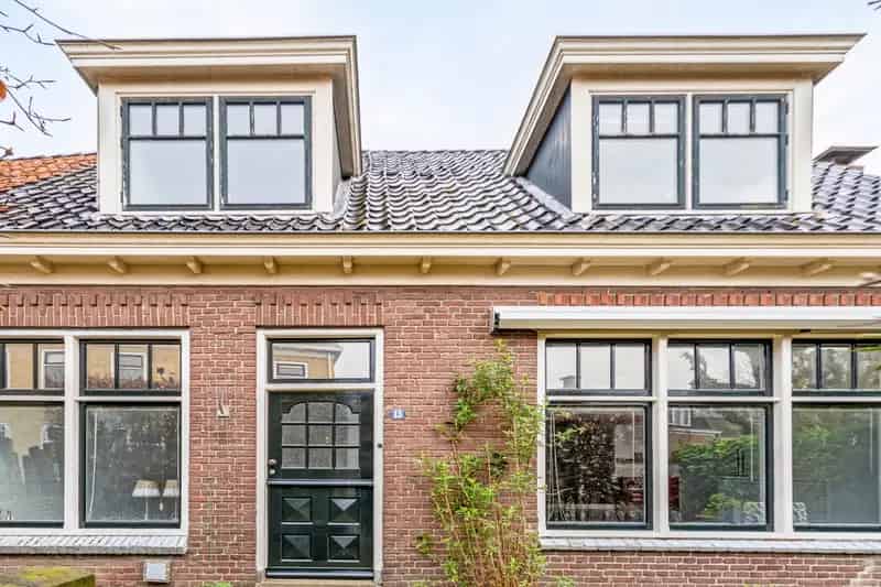 Gezinswoning Dronrijp Ruime woonkamer 3 slaapkamers Tuin
