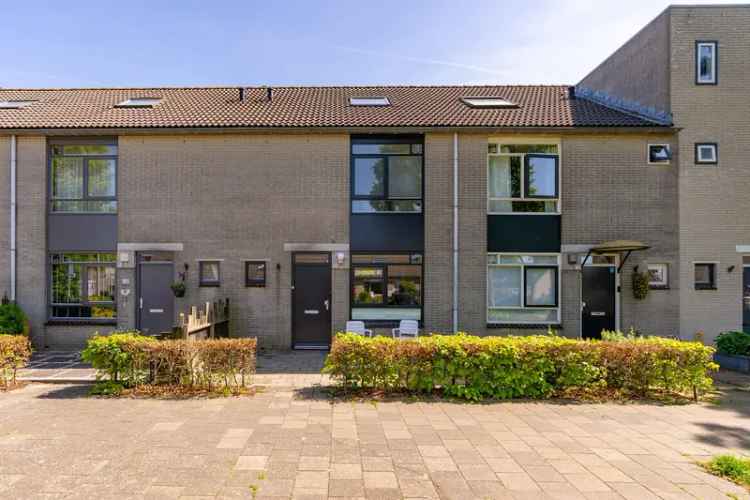 Almere Buiten - Gezinswoning 4 slaapkamers gerenoveerd