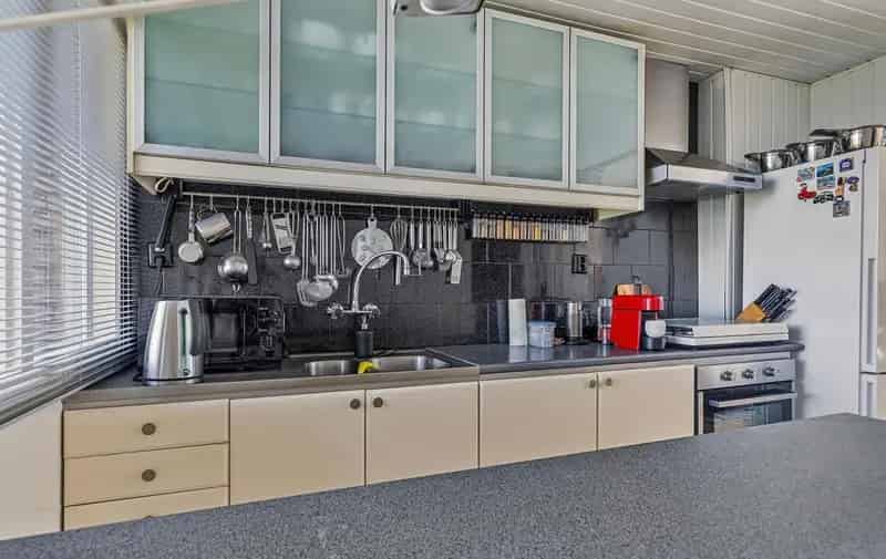 Huis te koop Rotterdam Lombardijen 5 slaapkamers diepe tuin