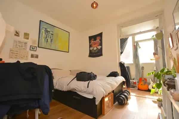 Ruime kamer 21m2 Floresplein Korrewegwijk Groningen