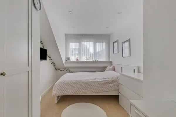 Ruime Tussenwoning Bloemenbuurt 4 Slaapkamers Moderne Keuken