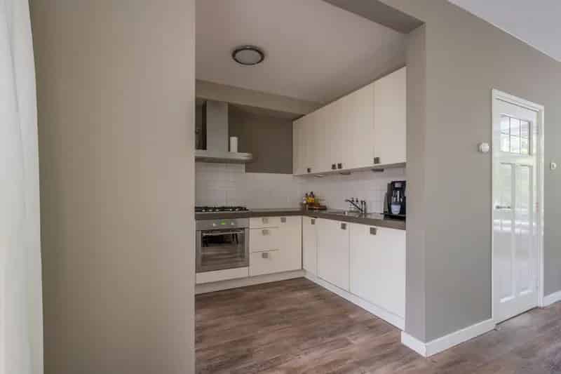 Moderne Middenwoning Nijkerk 4 slaapkamers Ruime Tuin