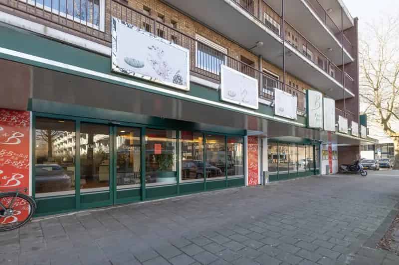Belegging Amsterdam Buitenveldert Kantoor Winkelruimte 187m²