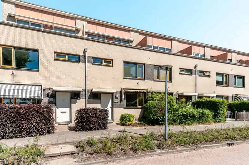 Huis te koop Almere Filmwijk 4 slaapkamers dakterras