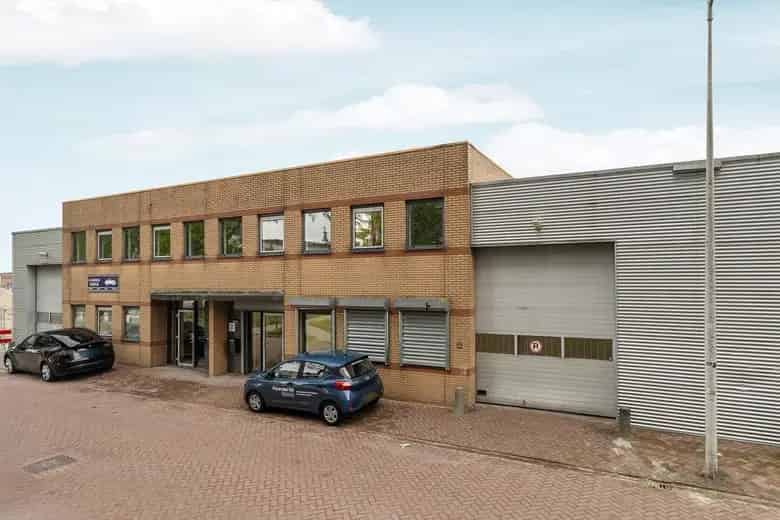 487 m2 Bedrijfsruimte te Huur Amsterdam Amstelkwartier