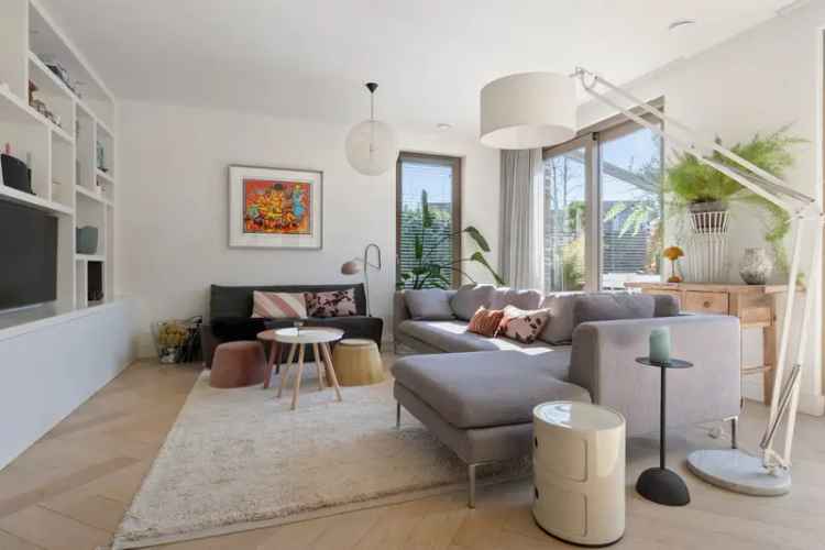 Huis te koop: Pieter Weijstraat 3 2082 ED Santpoort-Zuid 