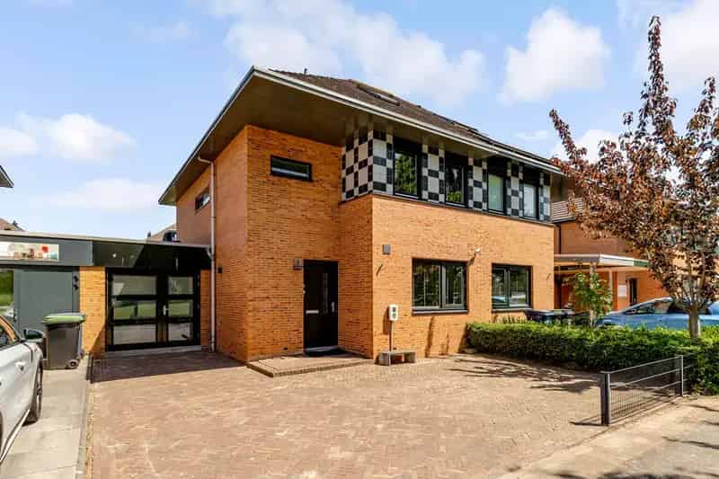 Luxe Halfvrijstaande Woning Almere-Buiten 4 slaapkamers A+ label