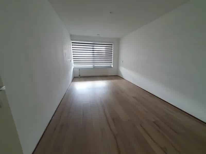 Ruime woning nabij Alexandrium Oosterflank