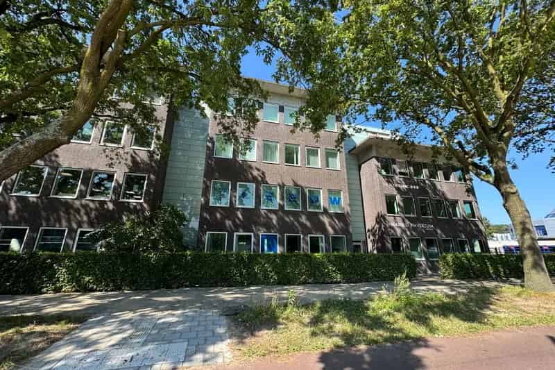 Kantoorruimte Eindhoven 712m2 te huur Avignonlaan