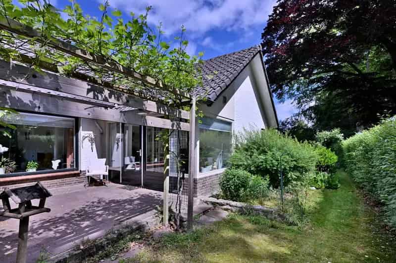 Huis te koop Gorssel: Semi-bungalow met tuin en garage