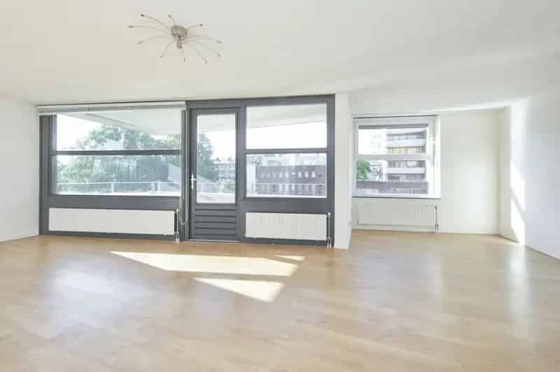 3 Kamerappartement Amsterdam Nieuw West Ruim Balkon Parkeerplaats