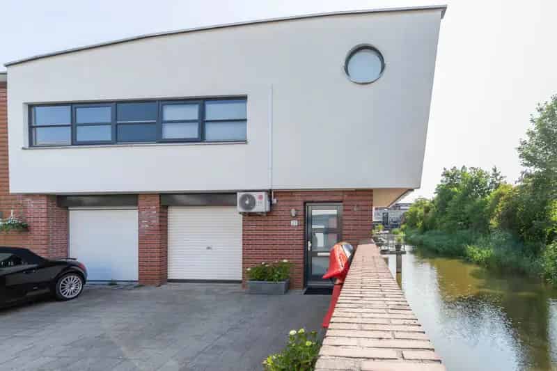 Watervilla Aalsmeer 3 slaapkamers mogelijkheid gelijkvloers wonen