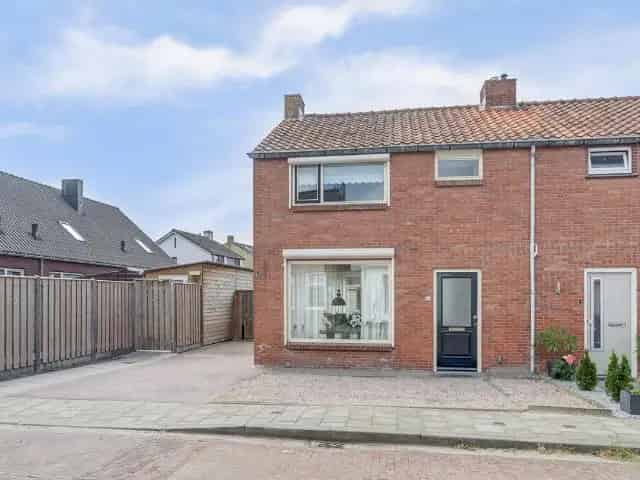 Ruime Hoekwoning te Koop in 's-Gravenpolder