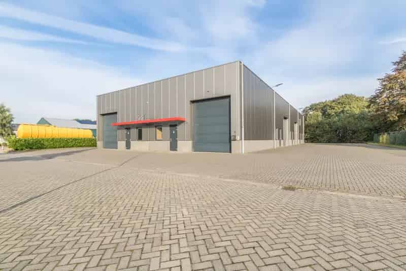 Bedrijfshal 400m2 te huur Tynaarlo Opslag Goederen