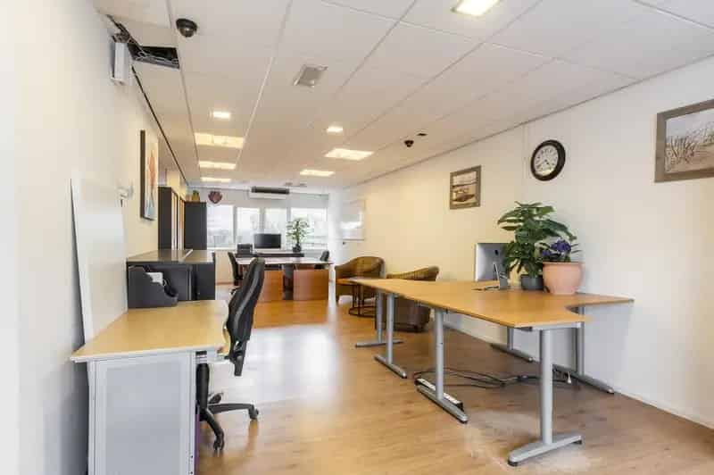Huis te koop Vlaardingen: Ruim pand met kantoor en 2 woonlagen