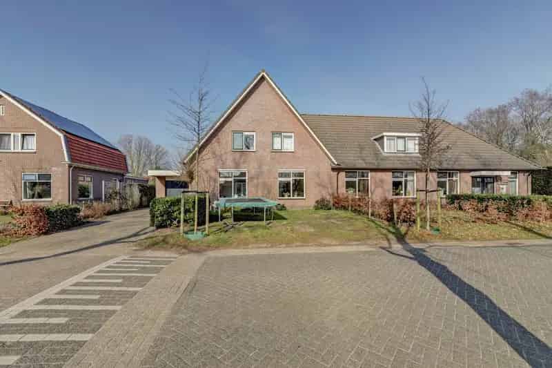 Ruime woning 4 slaapkamers Bussloo nabij recreatie en A1