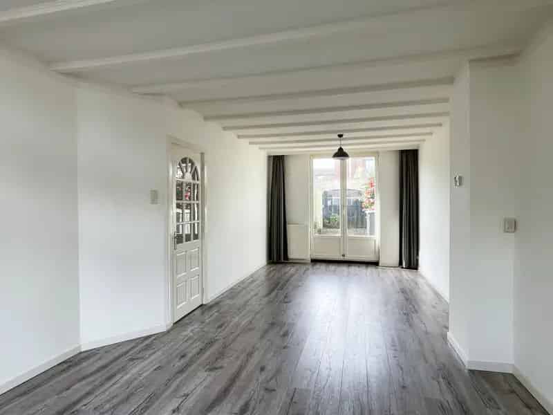 5 Slaapkamers Ruime Tussenwoning Hilversum Zuid