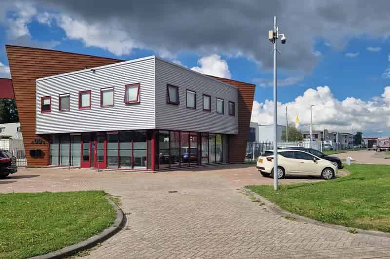 Kantoorruimte te koop Zwaag 225m2