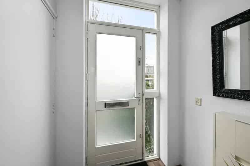 Ruime Hoekwoning met Garage en 4 Slaapkamers in Uitgeest