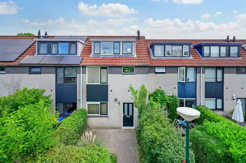Huis te koop Breukelen: Ruime gezinswoning met moderne badkamer