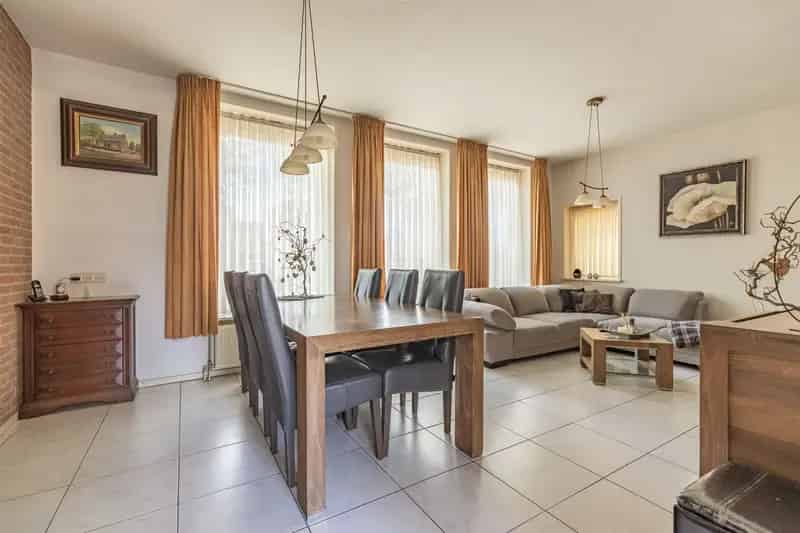 Huis te koop Zundert: Ruime woning met werkruimte en grote tuin