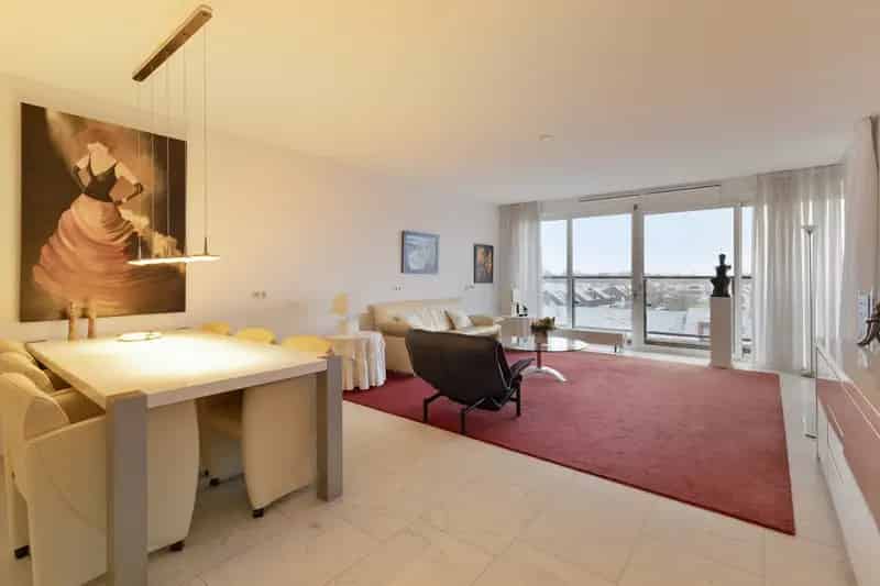 Licht appartement nabij centrum Hoorn