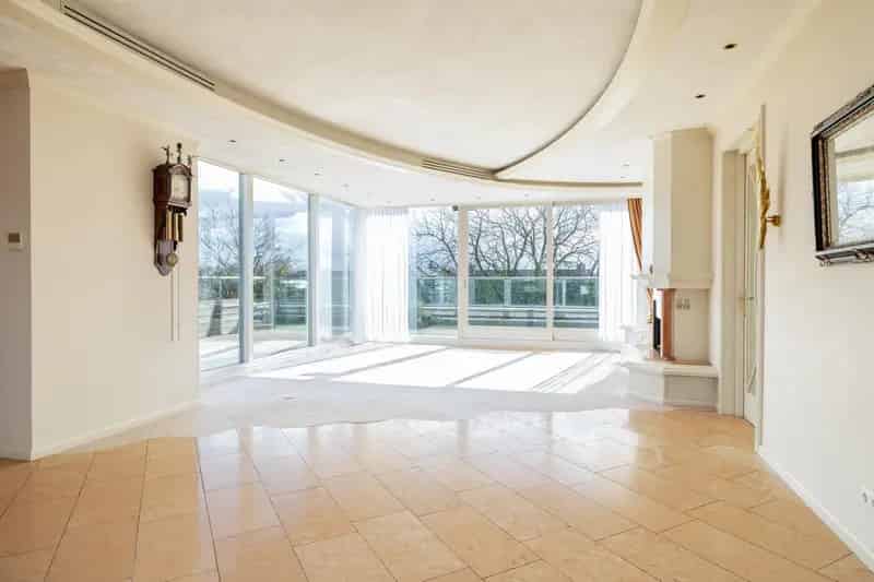 Luxe Penthouse 179m2 met 116m2 Dakterras 2 Parkeerplaatsen