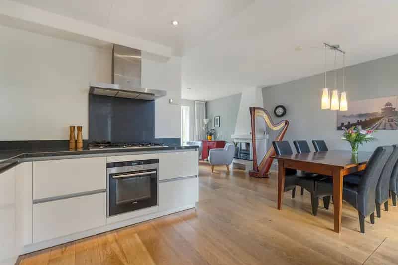 Huis te koop Duivendrecht 5 slaapkamers grote tuin