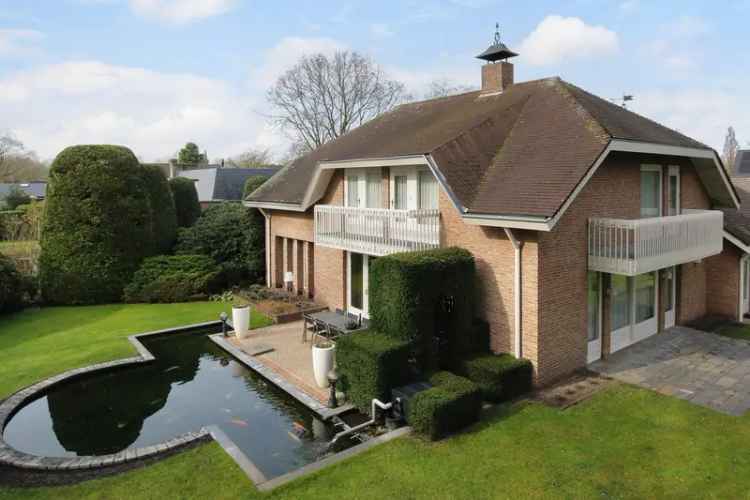 Huis te koop Waalwijk Meerdijk: Ruime vrijstaande woning nabij natuur