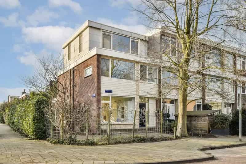 Huis te koop Amsterdam Buitenveldert 166m2 4 slaapkamers 2 badkamers