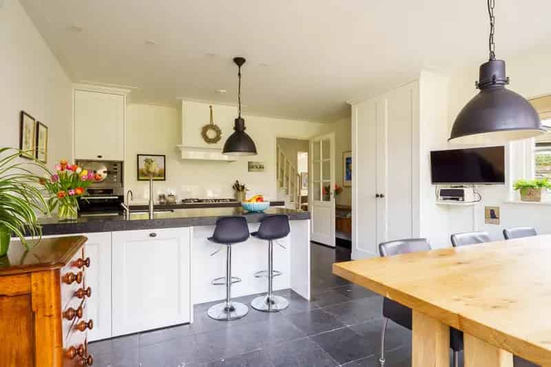 Ruime Villa te Koop in Laren 5 Slaapkamers Praktijkruimte Garage