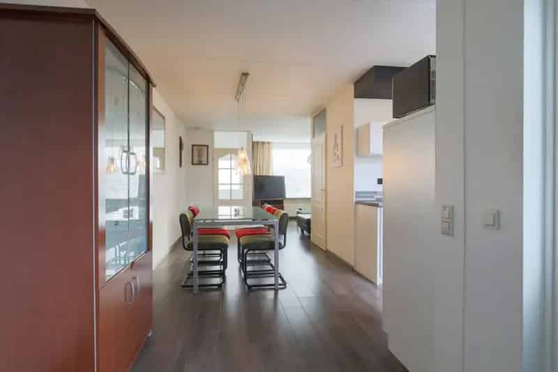 Huis te koop Raamsdonksveer: 4 slaapkamers, moderne keuken & tuin