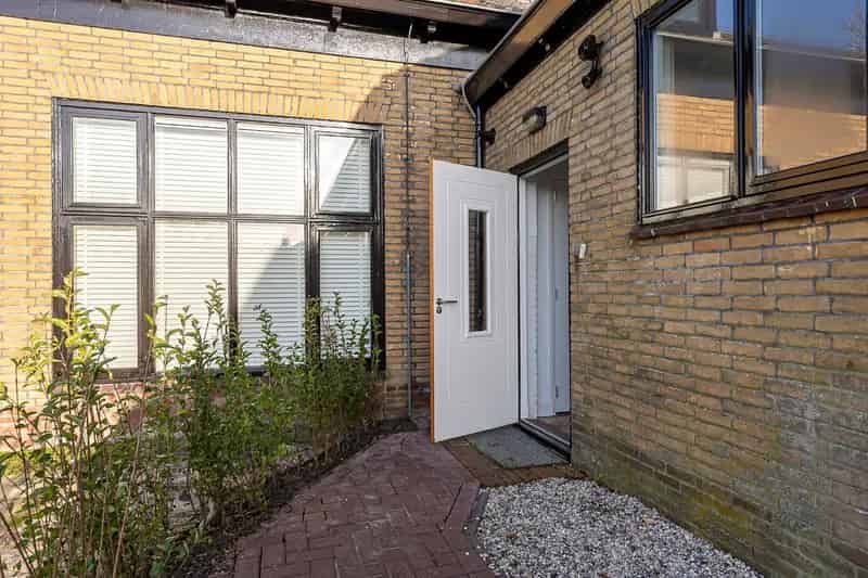 Appartement Sint Annaparochie: starters en senioren welkom