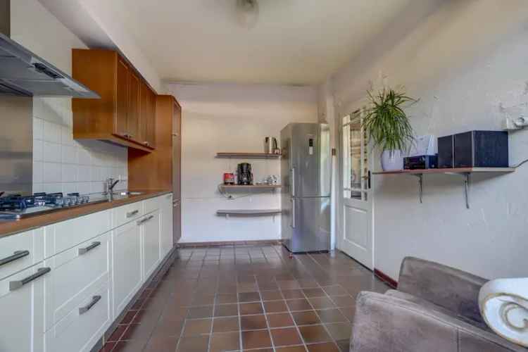 Huis Te Koop , 40, Beukenlaan, Waalwijk, Noord-Brabant