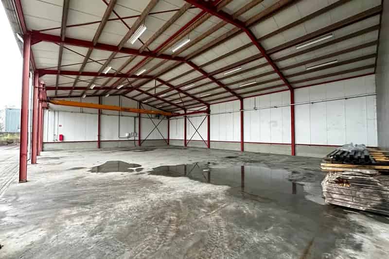 Bedrijfshal te Huur Rhenen 418m²