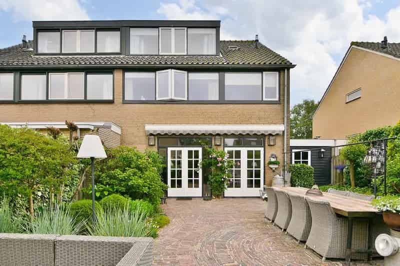 Ruime 5 Slaapkamer 2 Onder 1 Kapwoning Vijfhuizen