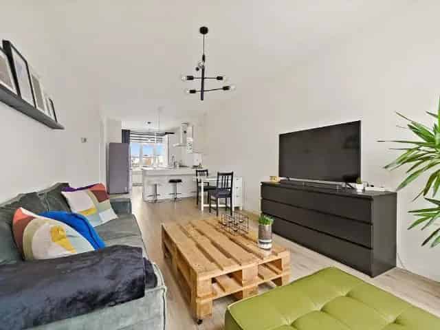 3 Kamer Bovenwoning 74m2 te Koop s Gravenhage