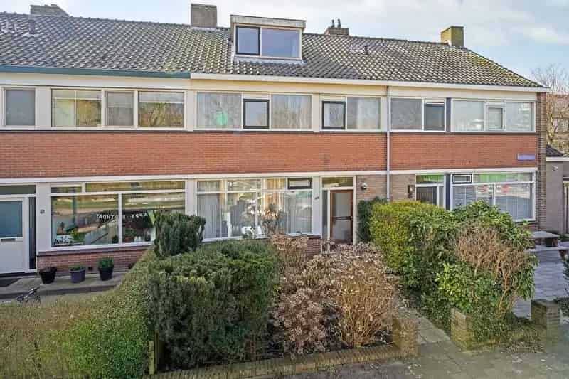 Ruime 6 Kamer Woning te Koop Voorschoten