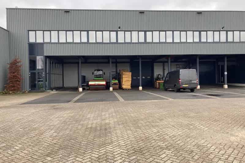 Bedrijfshal te huur Beek en Donk 750m²