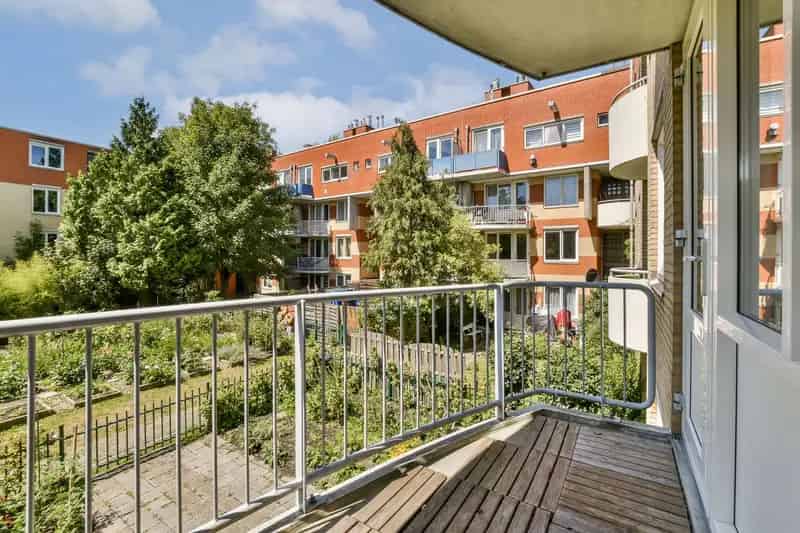 Appartement te koop: Krimpertplein 10 1104 PH Amsterdam 