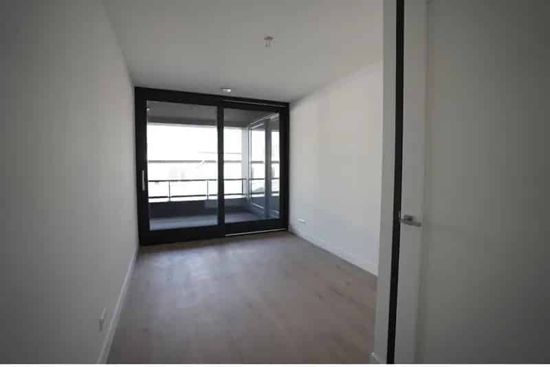 Moderne Ruime Kamer Stadscentrum Gemeubileerd